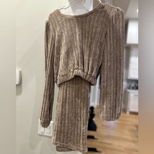 Brown/beige 2 piece sweater and pants suite
